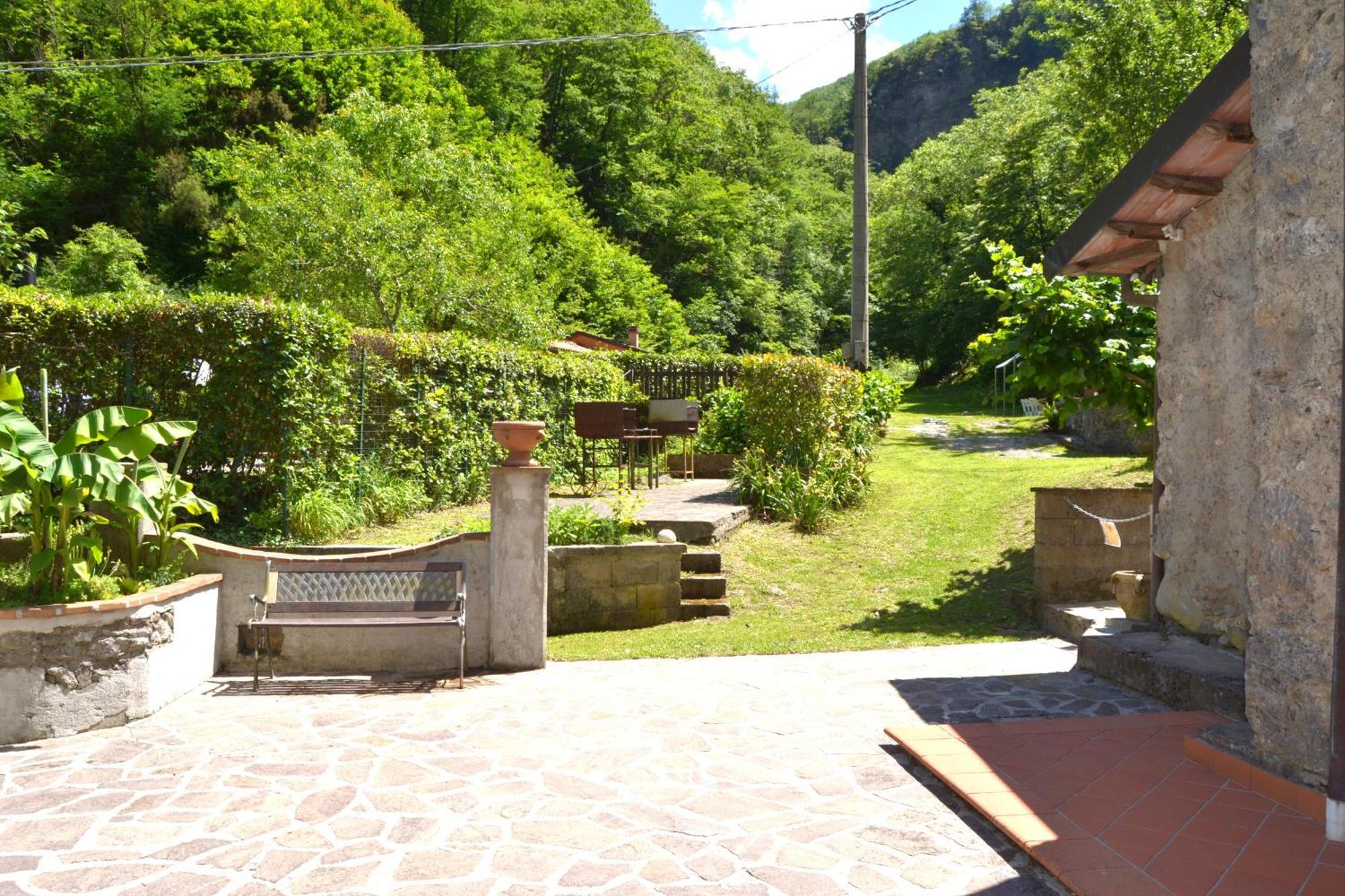 Casa Vacanze Il Boscaccio "Casa Massimo" Fornovolasco Exterior foto